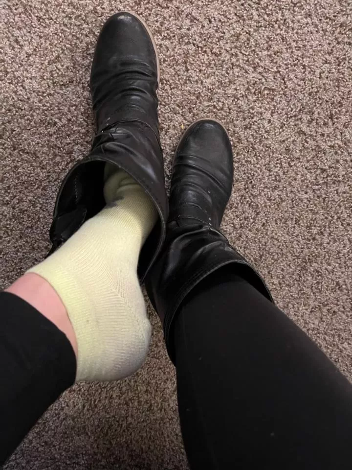 Mailing them out today. 3 days worn. DM me for a chance to buy a pair. Can't copy high quality😇