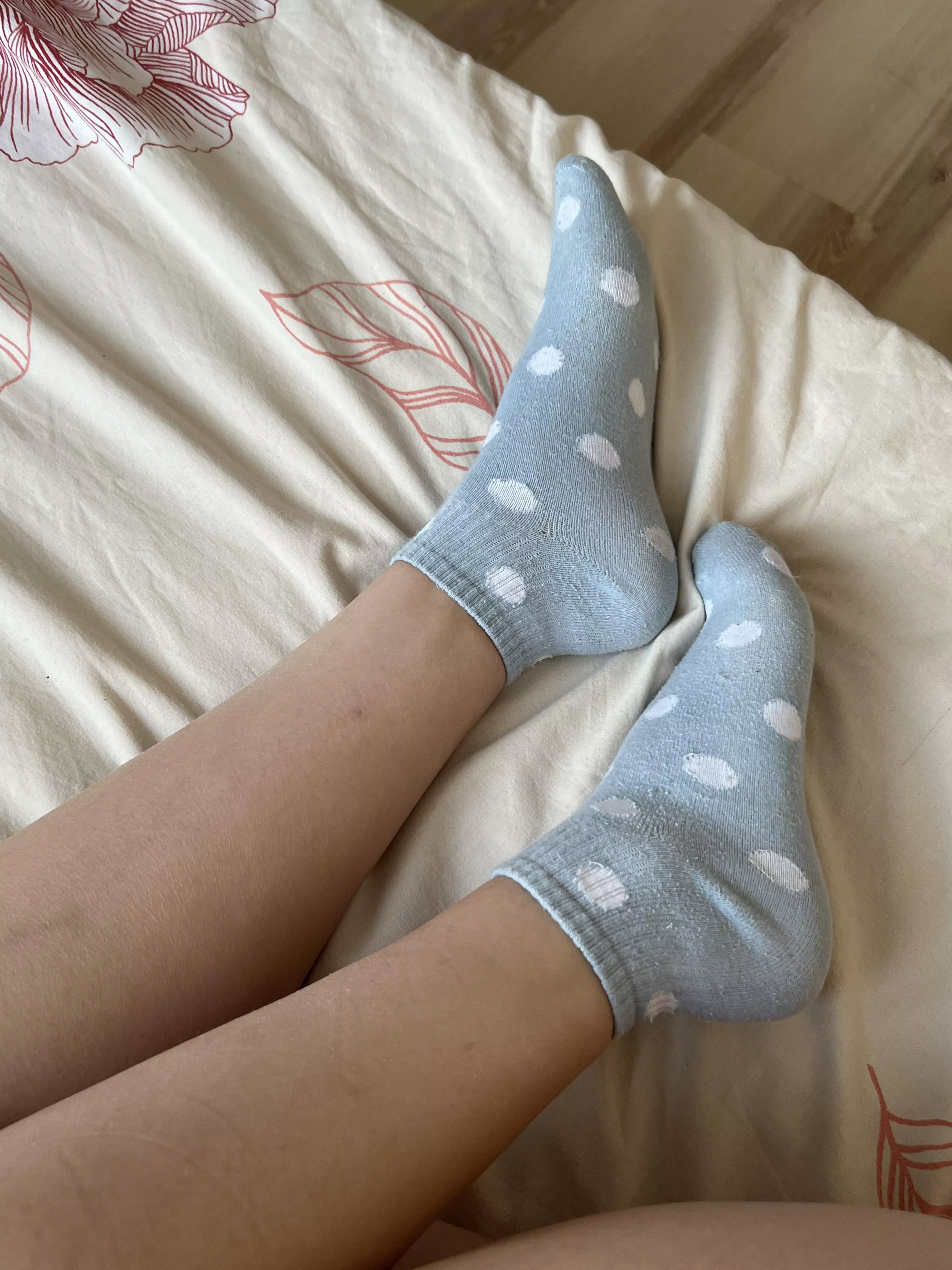 Make me warm like my socks 😘