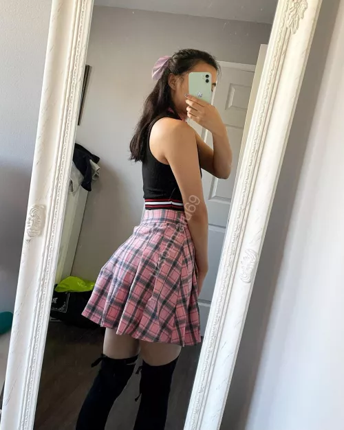 make me your slutty school girl? 😈