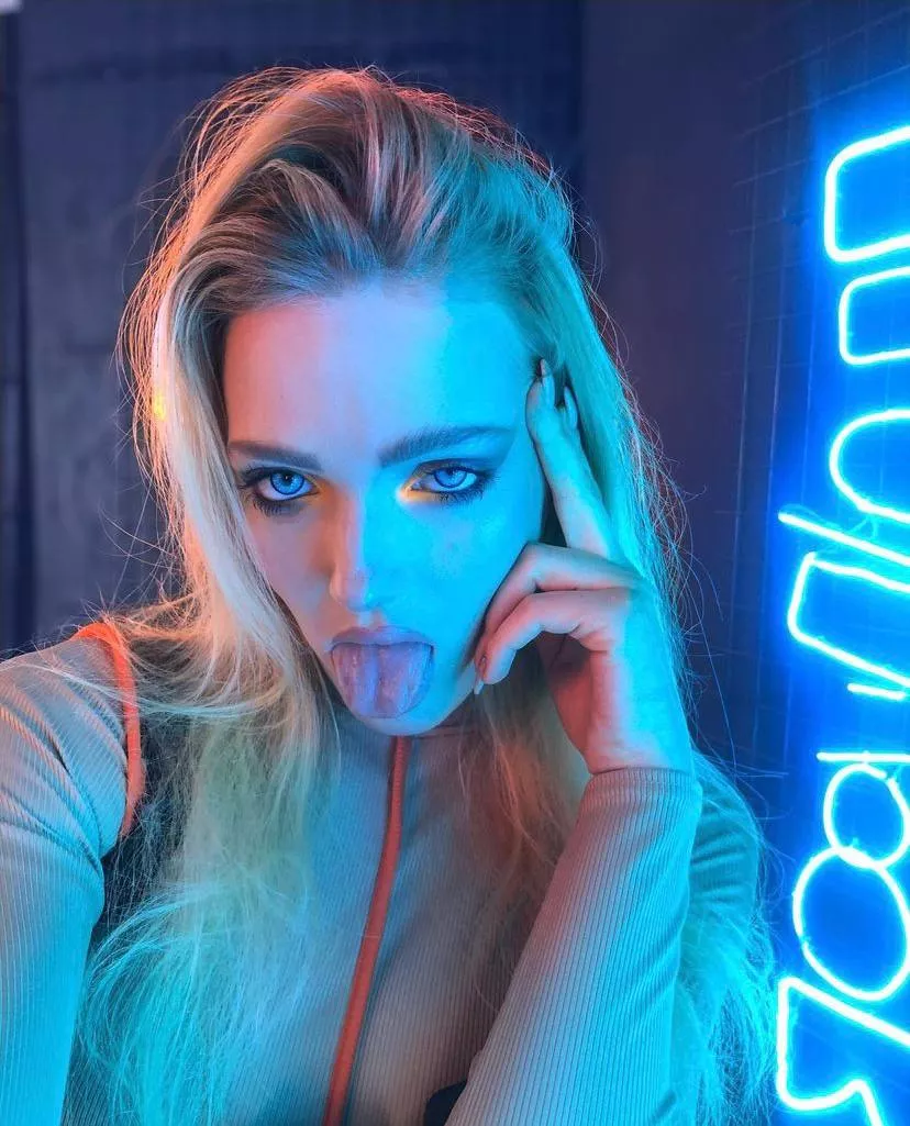 Make that face even prettier)