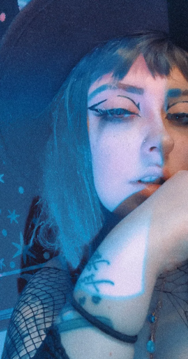 Makeup is always an essential 🖤