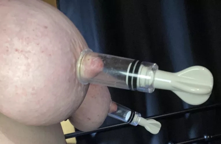 Making my nipples just as engorged as my tits. 🤤
