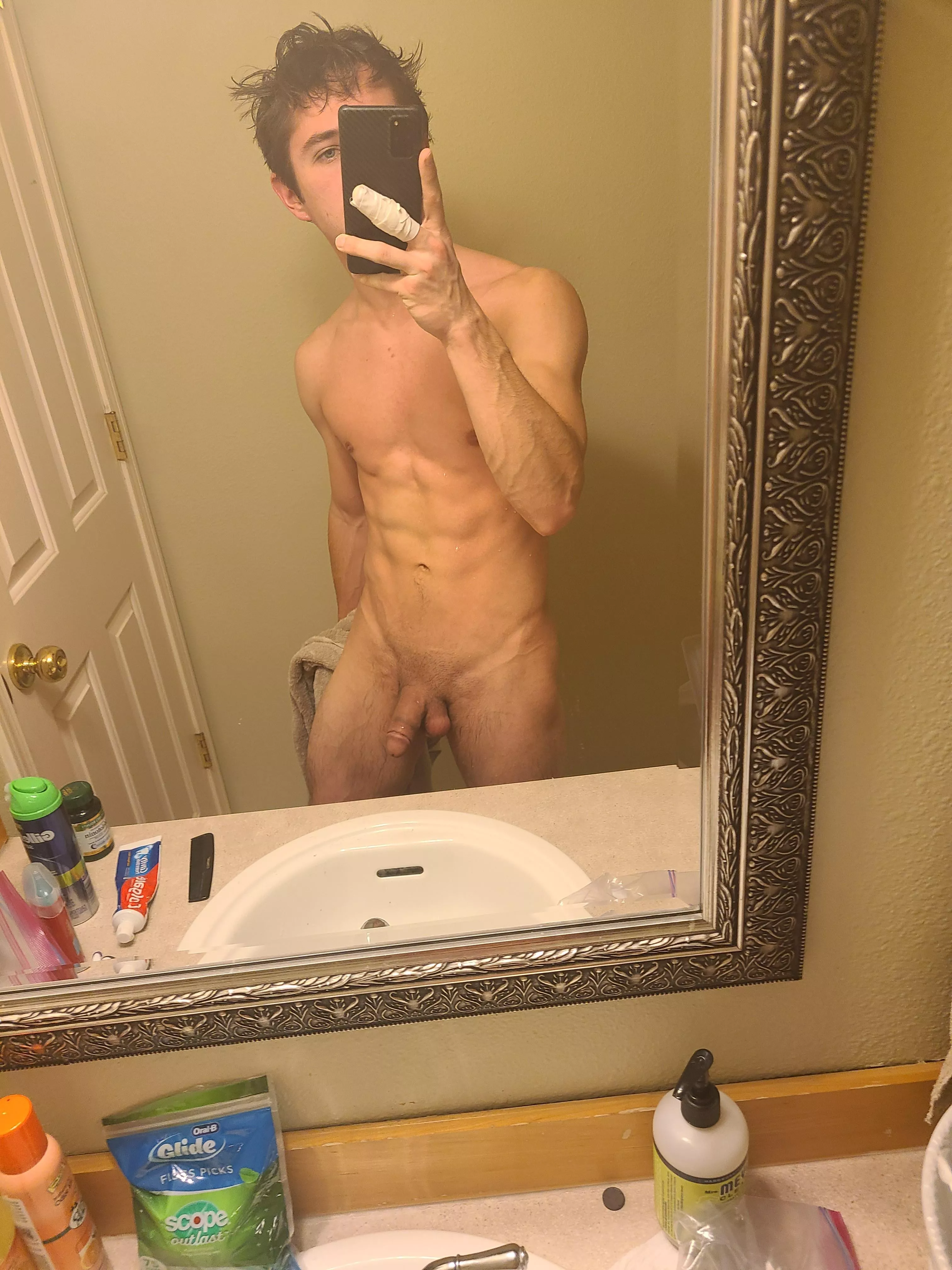 Making progress on my abs! 8 pack coming soon 👀