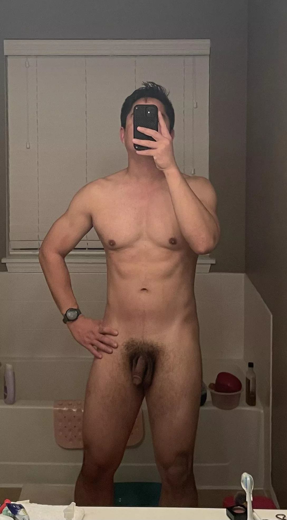 Male 42. 5’11” 185lbs / 180cm 82 kg. Had a pump and got done with torso hair removal