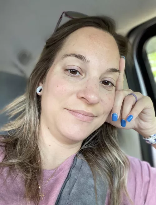 Mama needs your hot load😳