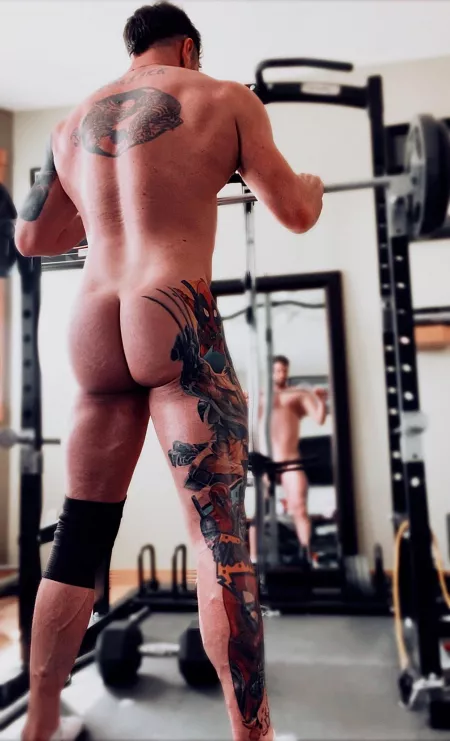 (M)Anyone need a personal trainer?๐
