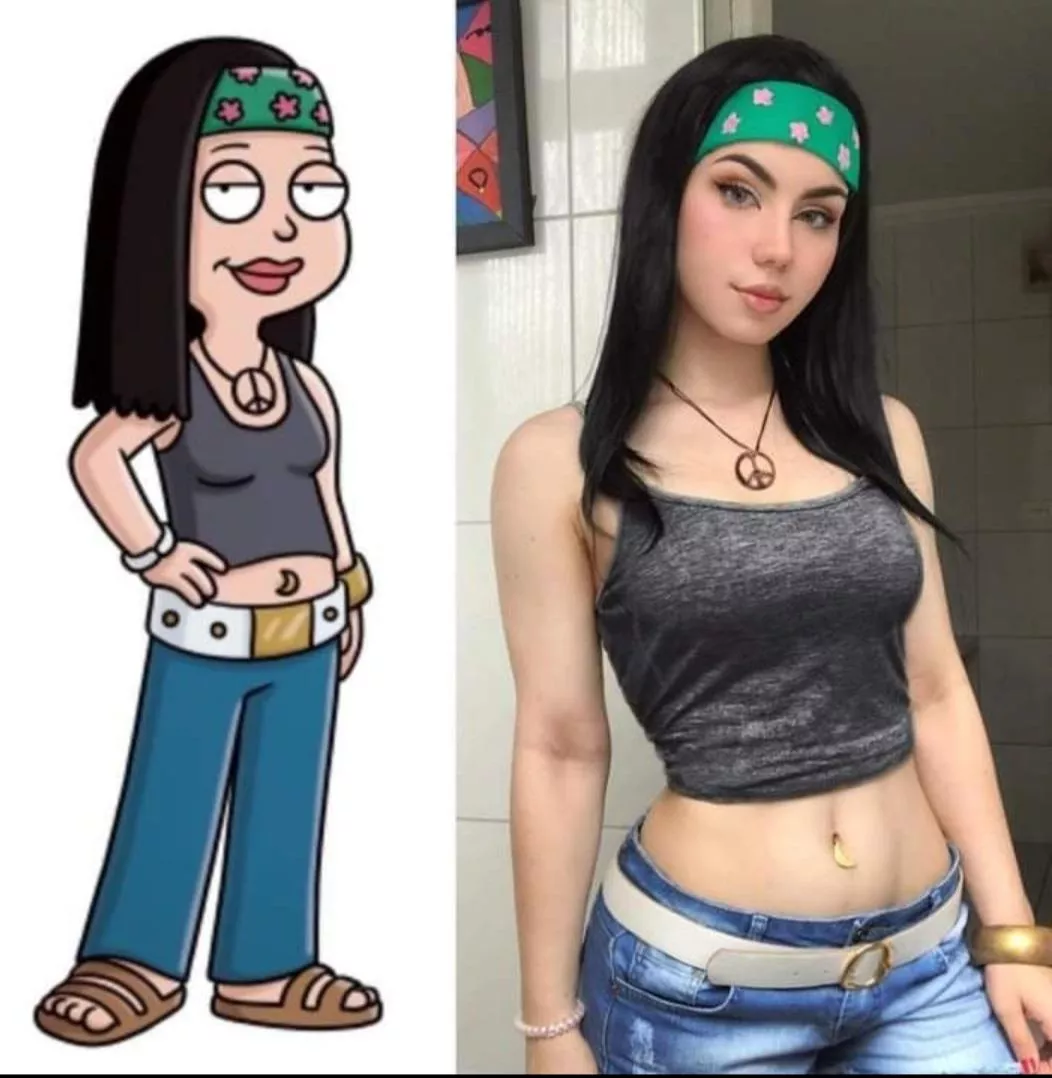 Maria fernanda as Hayley Smith