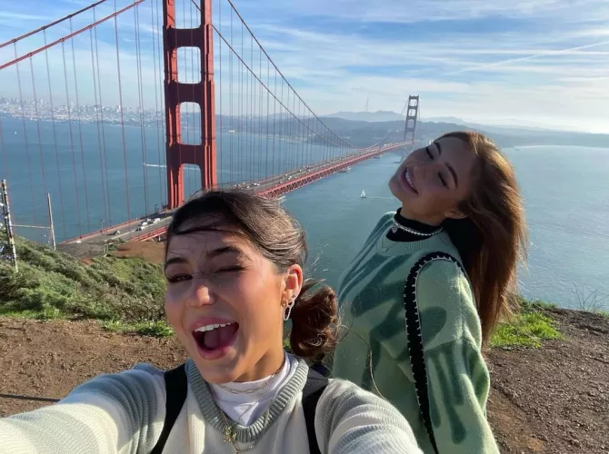 Marianna & Alexandra Rozmajzl