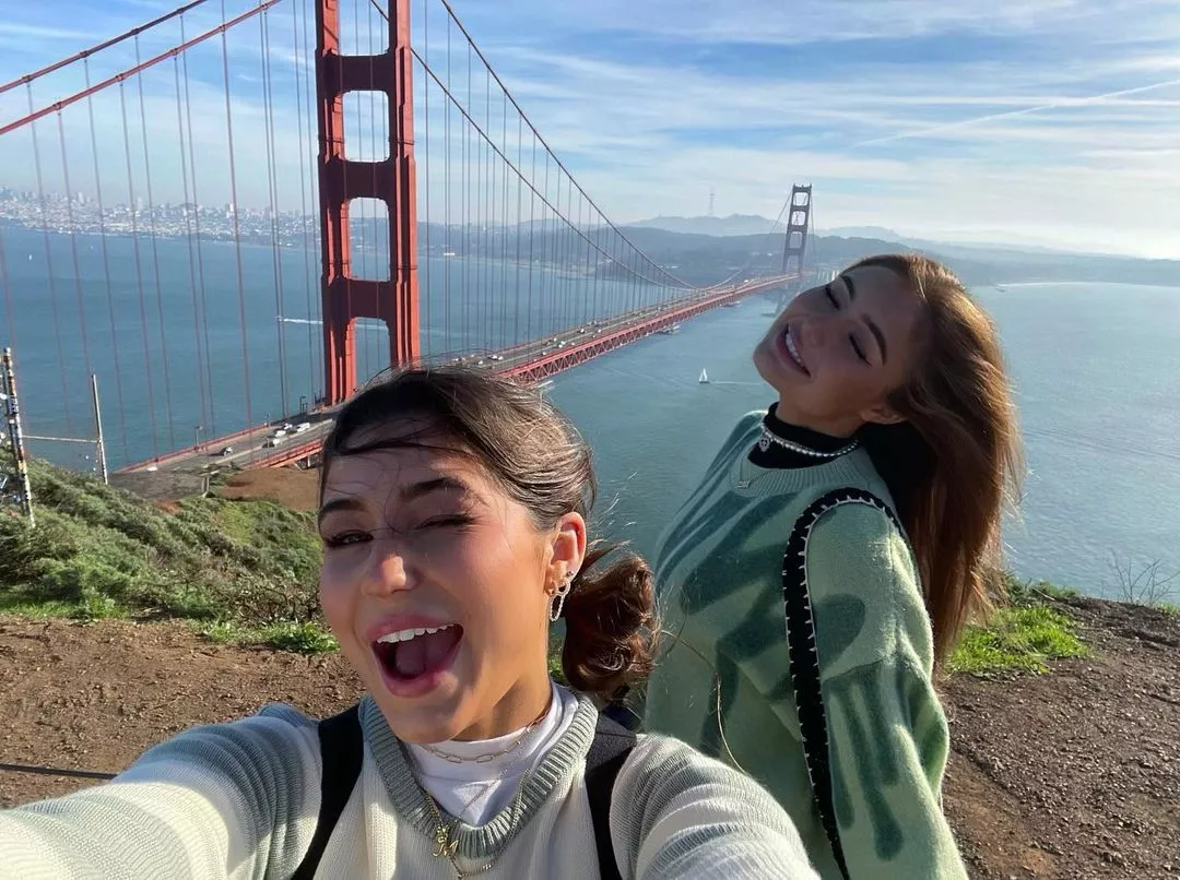 Marianna & Alexandra Rozmajzl