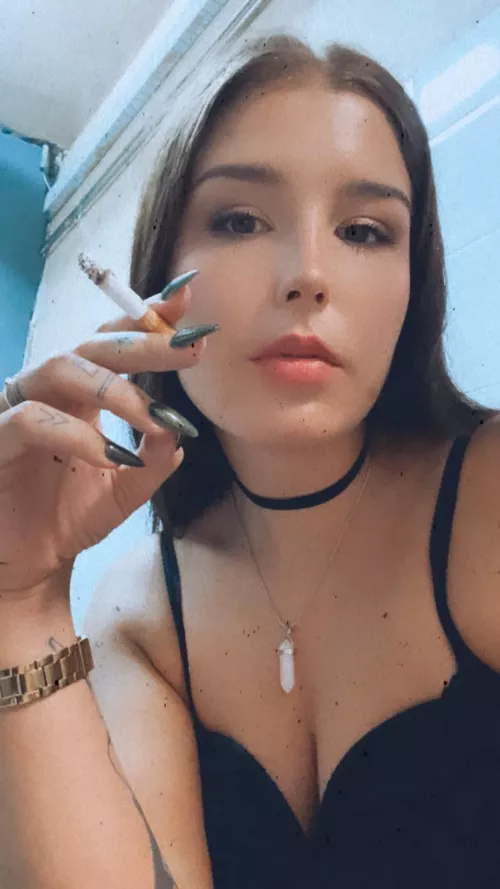 Marlboro Gold Girl foreverπ¨