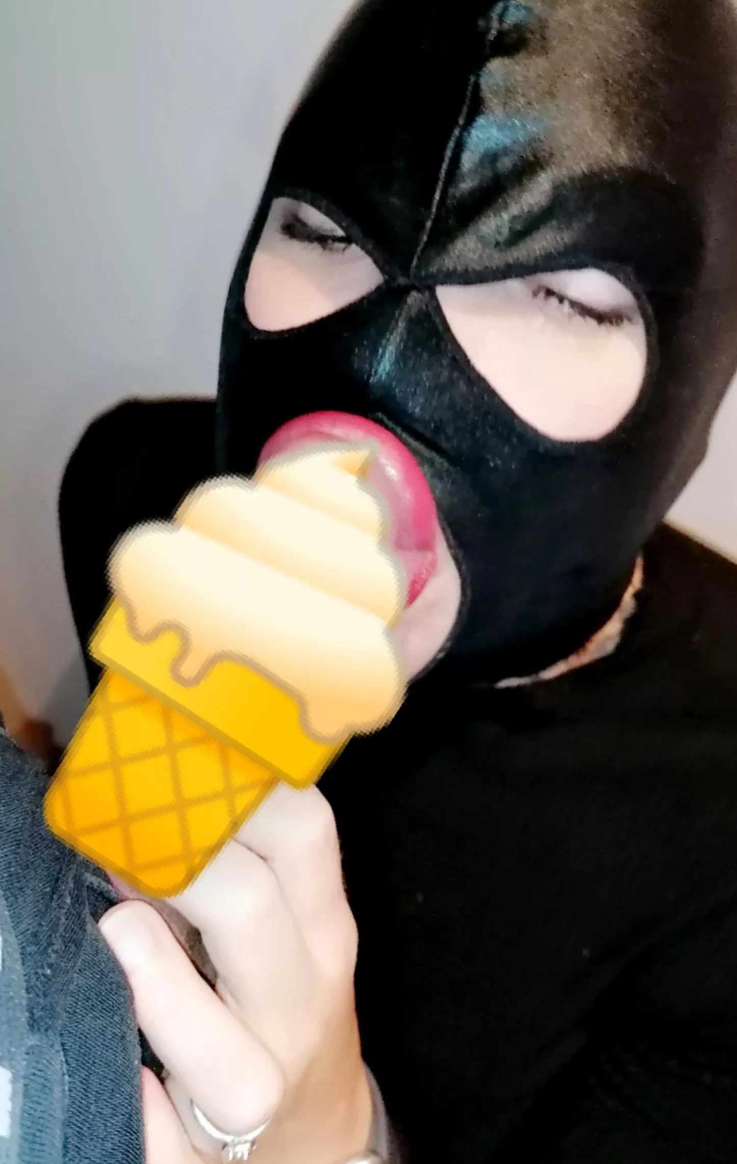 Masked milf teacher π¦π Masked milf teacher π¦π