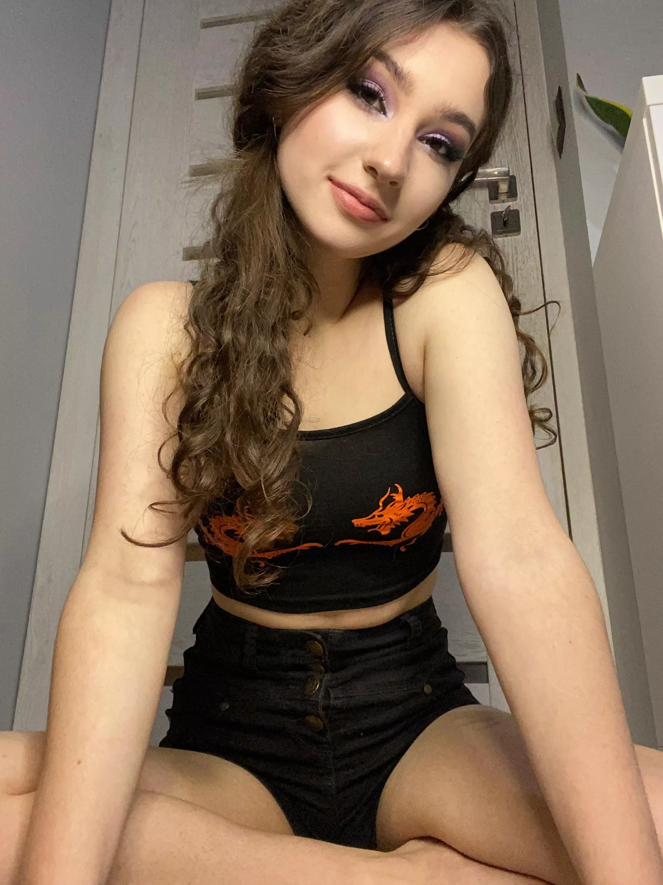 May I be your gamer girlfriend?☺️