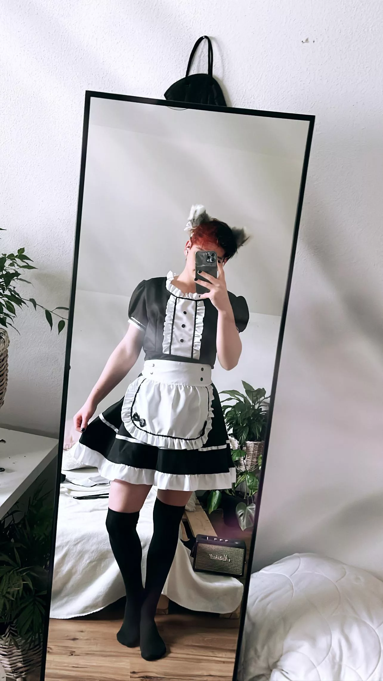 may i serve u something 🙇‍♂️