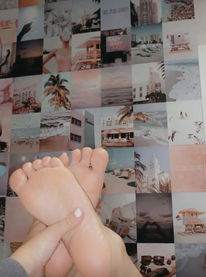 Maybe if you beg to see more in my dms, I’ll let you!