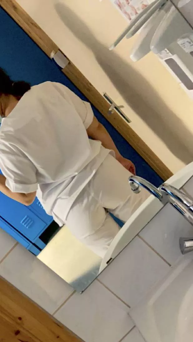 Maybe this makes your monday a lil better?🍑🔥