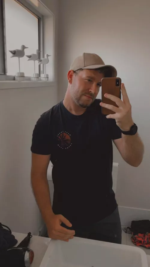 Maybe this photo will get a text back ๐๐