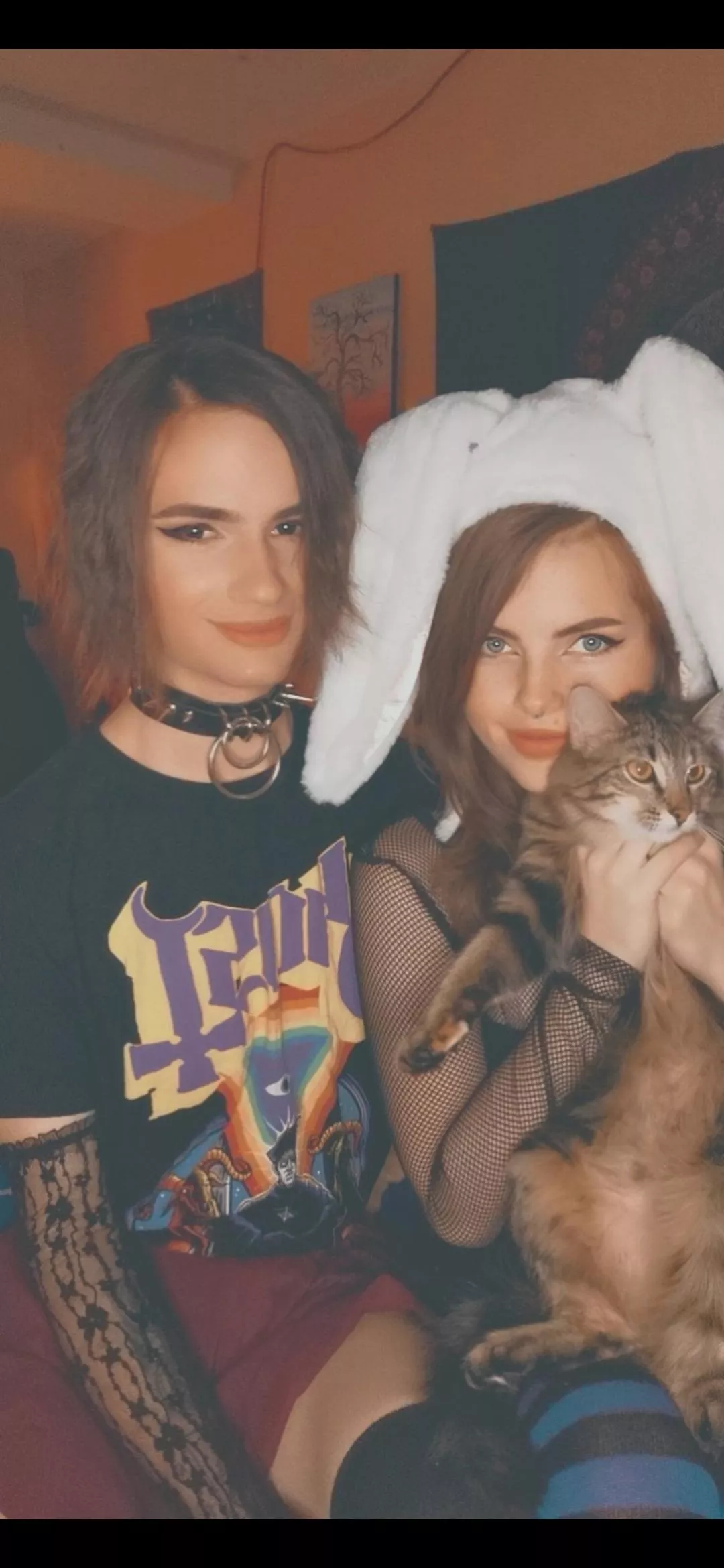 Me and my gf chilling with her cat Bingy. My gfs Reddit is gonna be in the comments, give her a follow too!