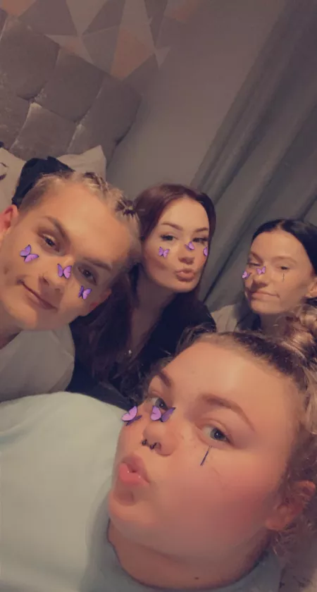 me and the girls having a girly night๐โค๏ธ come get us bois๐