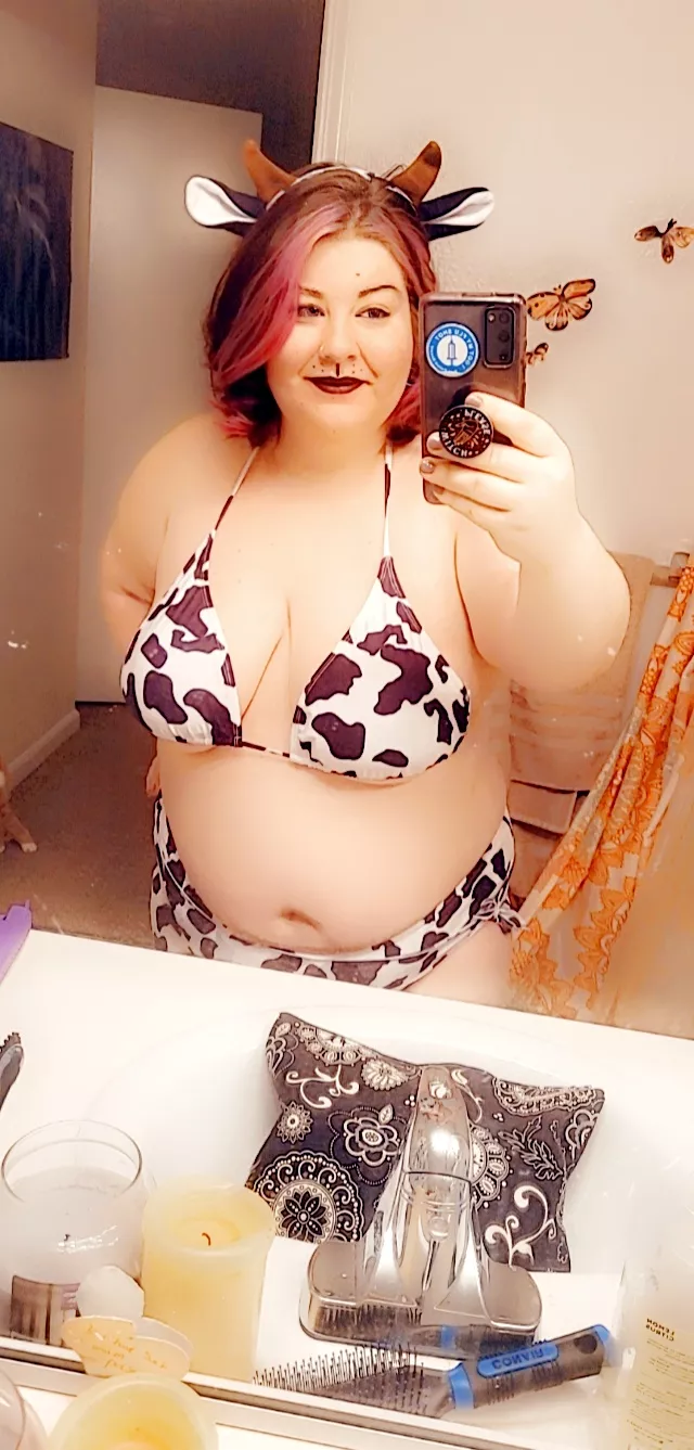 Meadow back with part of the new outfit.