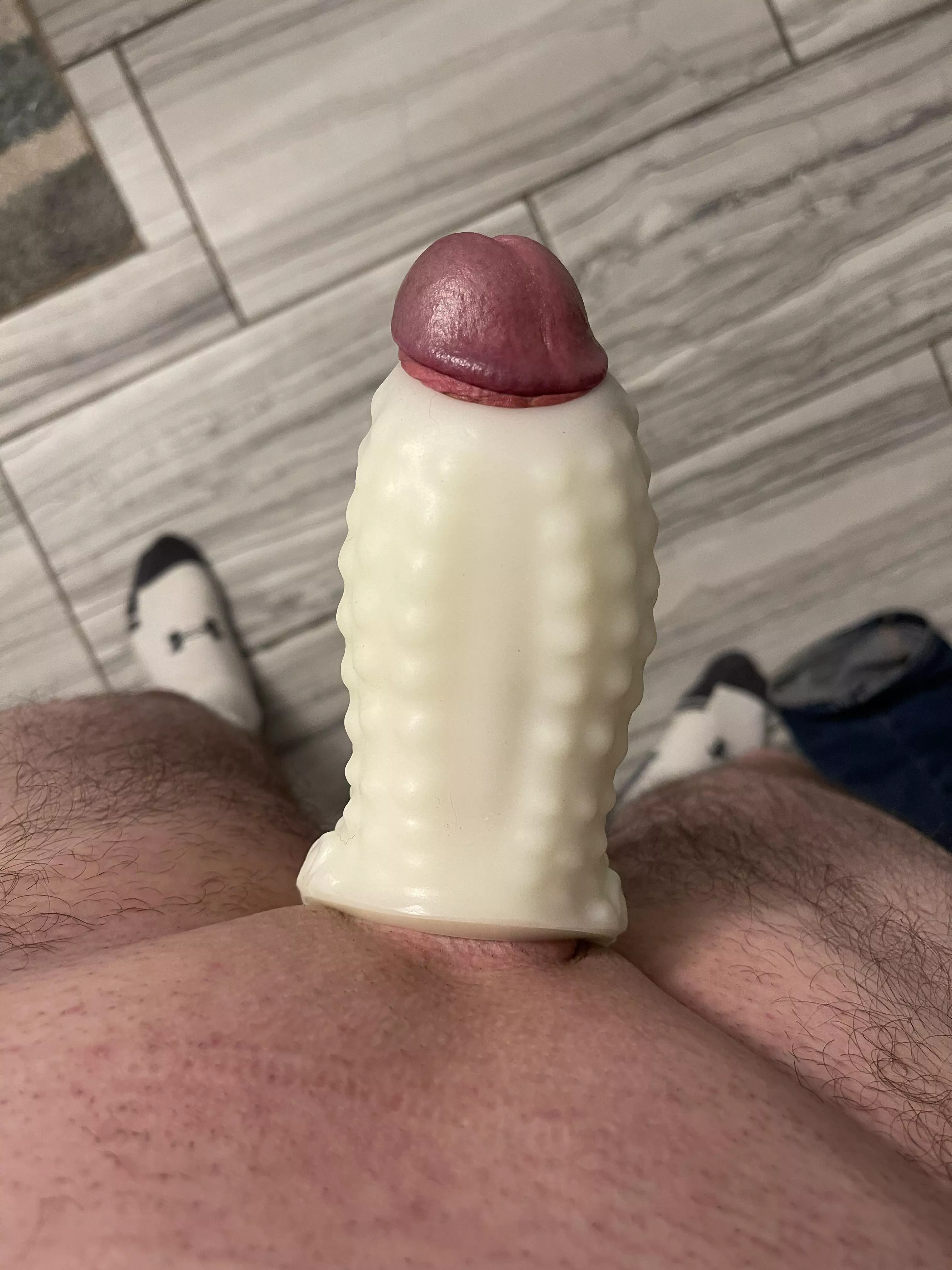 Medium crackers sheath is a nice fit. Got this on a drop finally