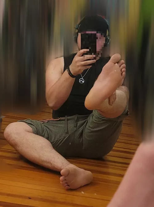 meet my smelly feet