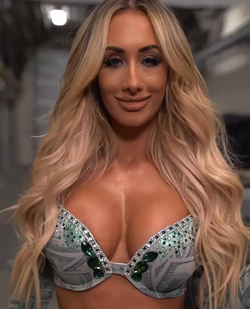 Mella Wants Loads of💦all over her Face and Tits🤤