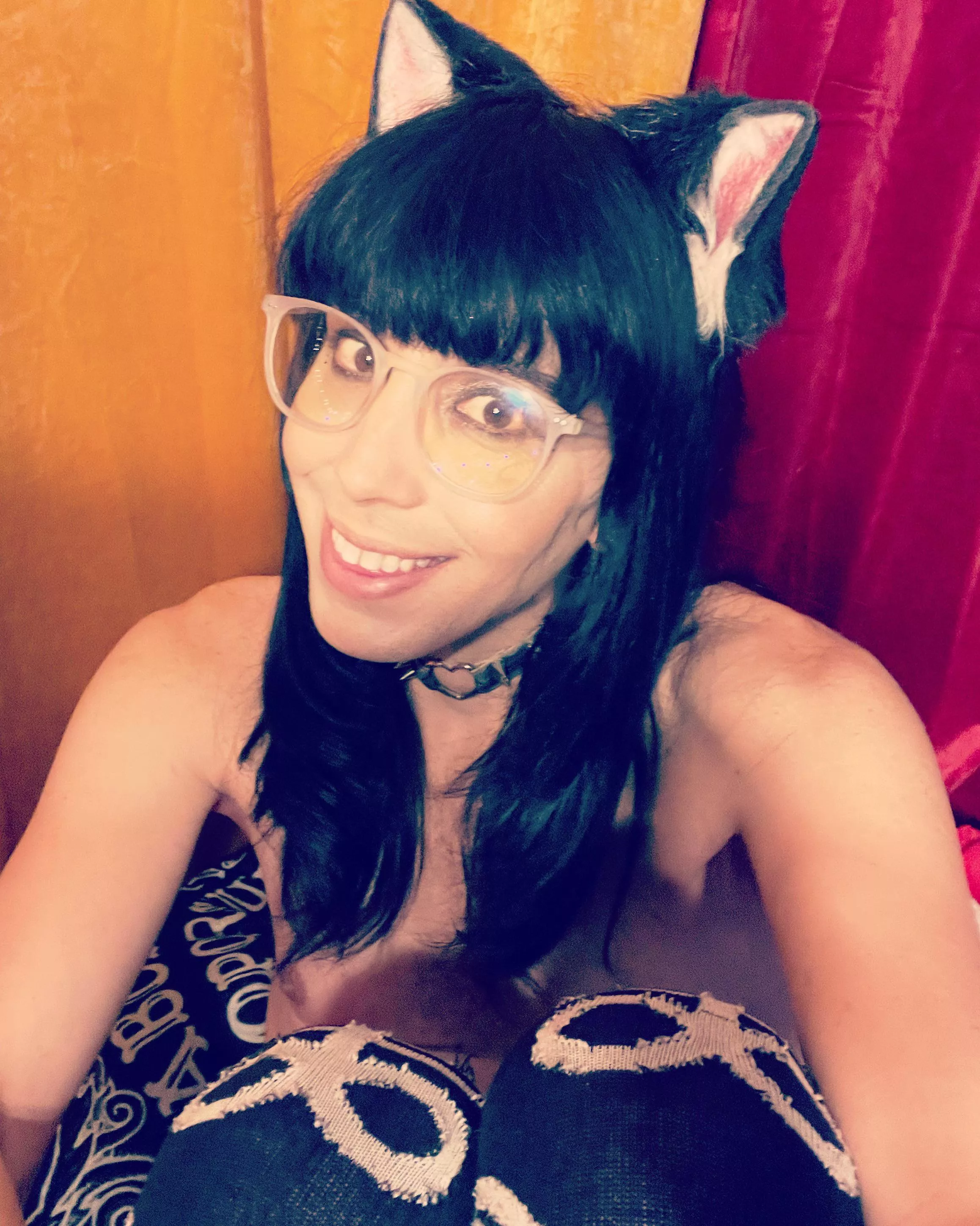 Meowwwwww.. I’m kitten..🌸🖤🌸🖤🌸🖤🌸