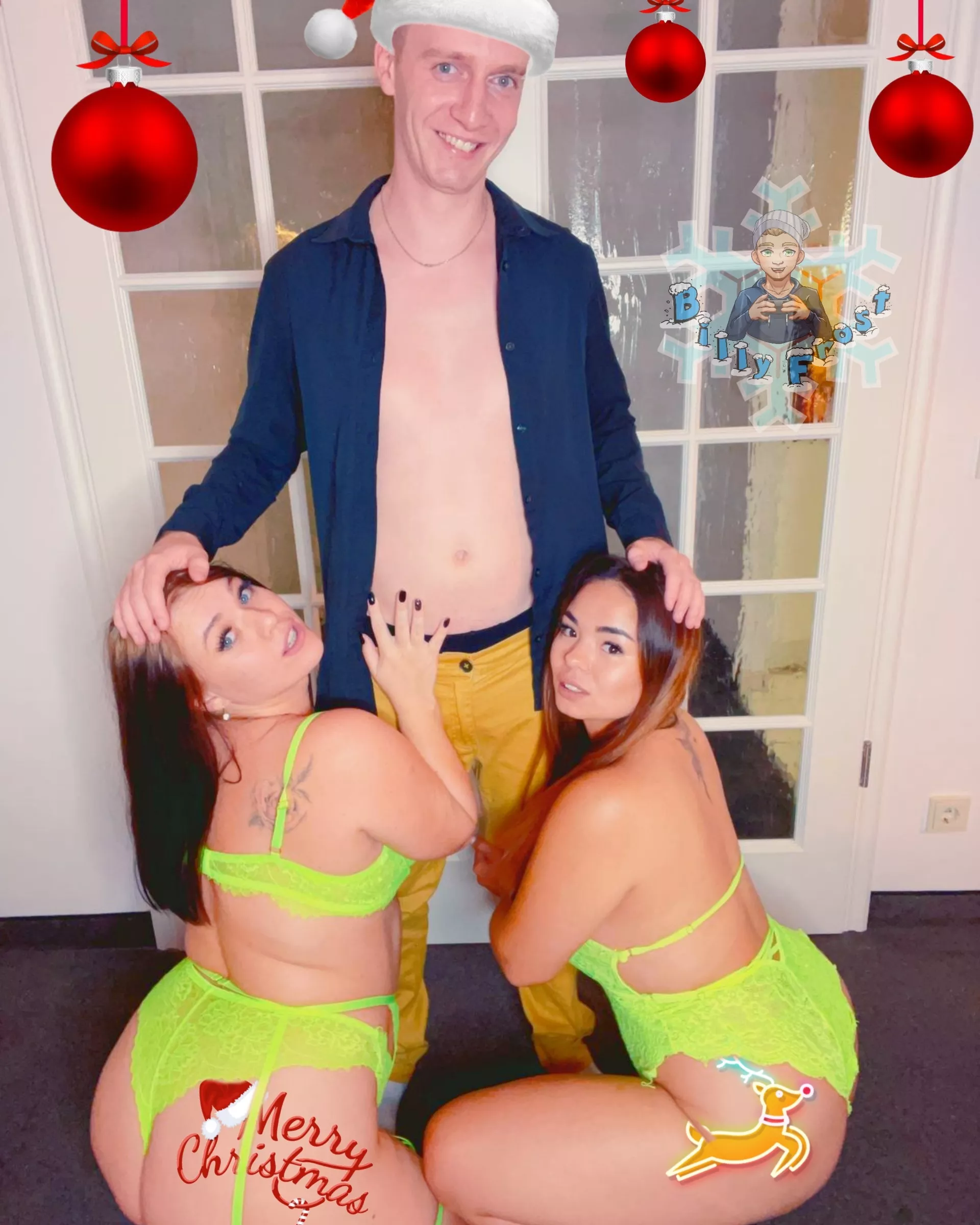 Merry Christmas everyone 🎅 I also got a little present for you! Get my OnlyFans now with 25% OFF and my VIP OF 10% 🎁 *Daily Bi content - solo/couple/group videos - customs - full length porn and more 😱