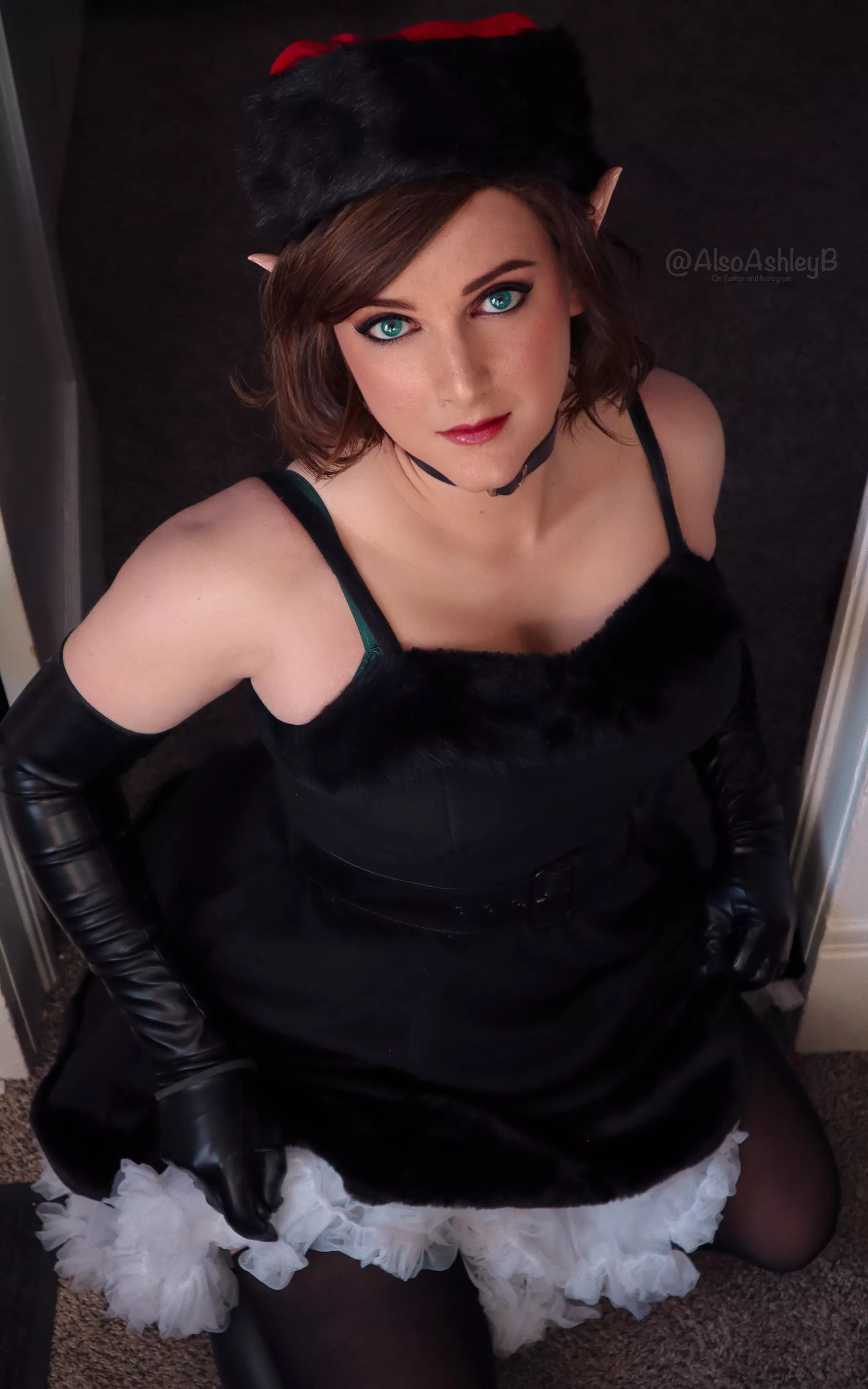 Merry Christmas from a Gothy Elf 🖤