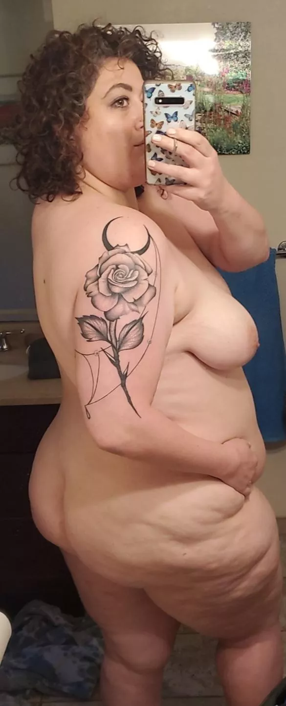 Merry Christmas from your friendly neighborhood 6' BBW [f]