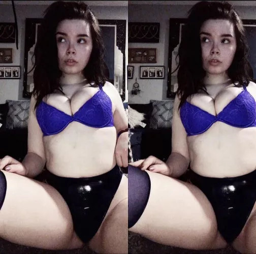 Merry Christmas reddit fam๐Have you been naughty or nice?๐This year im giving you 2 of me๐
