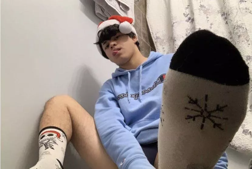 Merry Fucking Christmas🎄❤️ wanna take a deep sniff? 👃