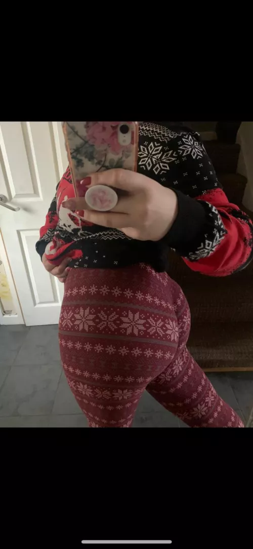 Merry Xmas! Thought you’d appreciate the 🍑 this morning