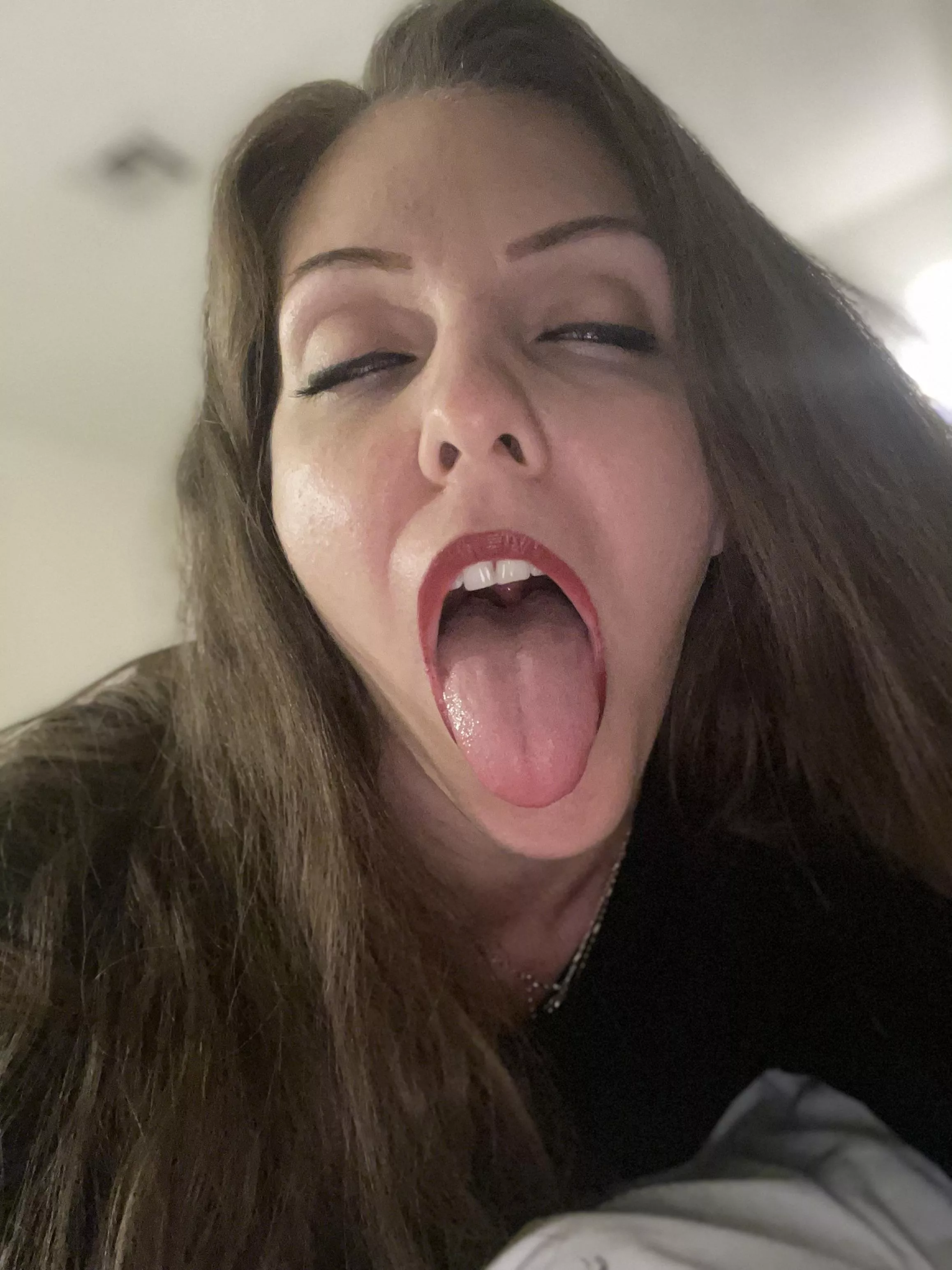 Mess up my lipstick daddy 💦💦💦