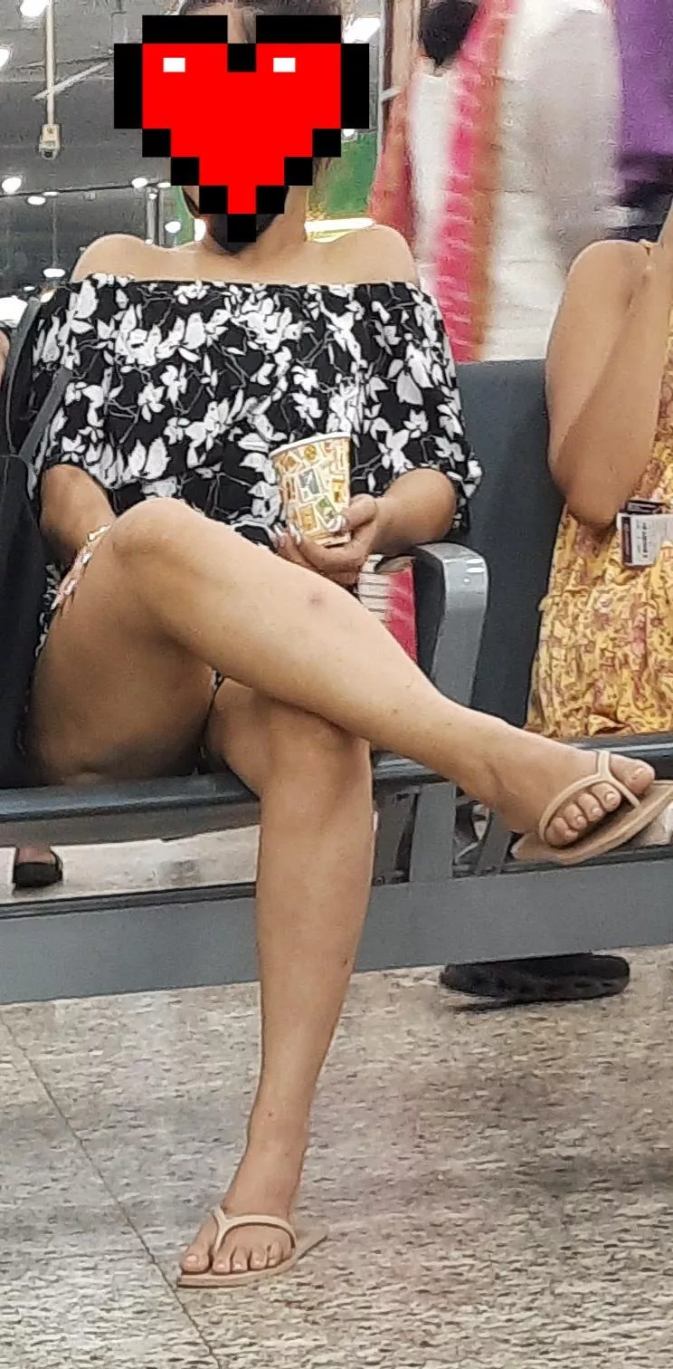 Met this hottie damn I'm in love with her sexy thighs..😜🤤