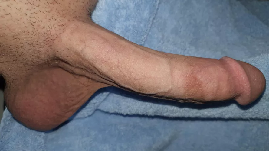 Mhm. Give me a hand ?