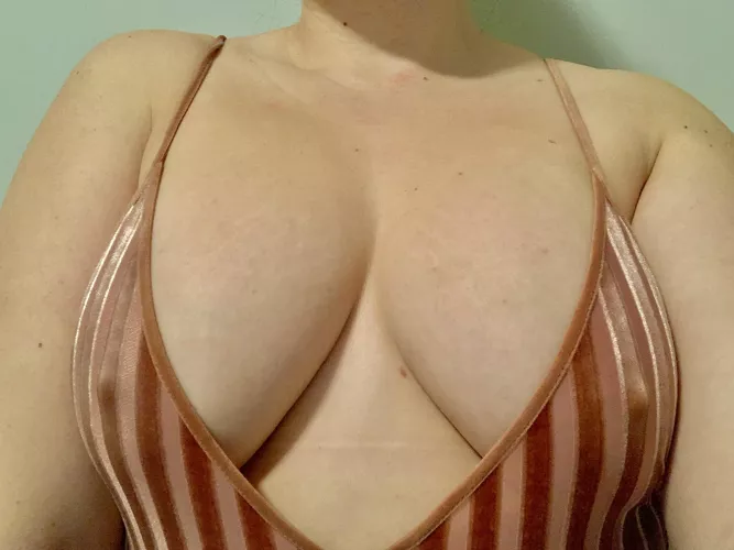 Might have to rethink my date night outfit 30(F)