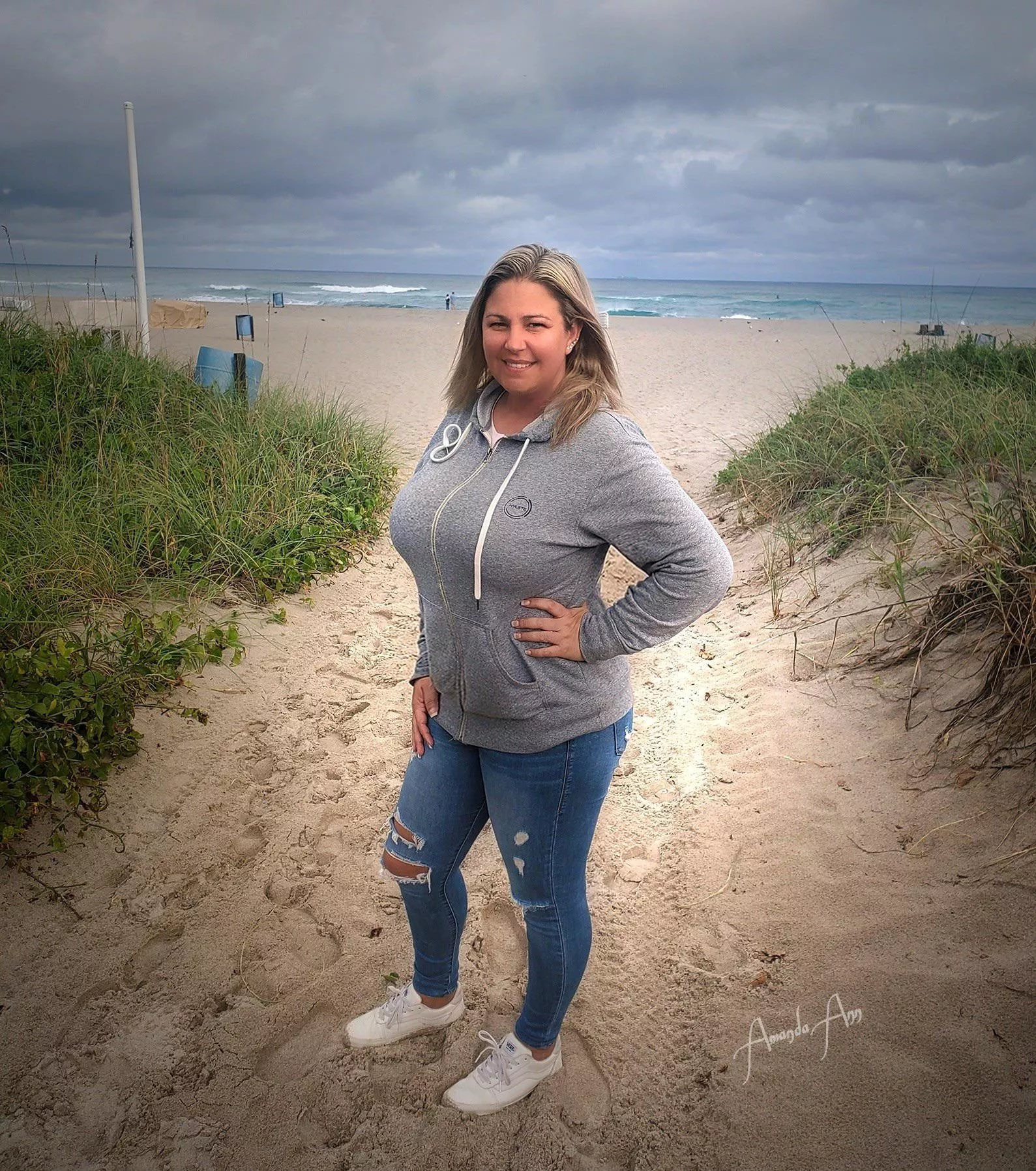 Might not be the sexiest pic but I am loving my beach vacation