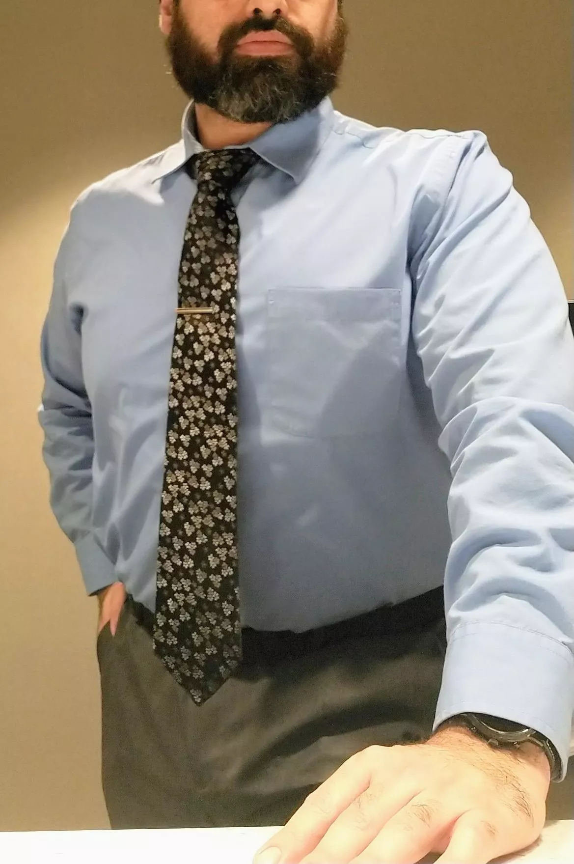 Mild chubby dude, bored at work, taking pics Mild chubby dude, bored at work, taking pics
