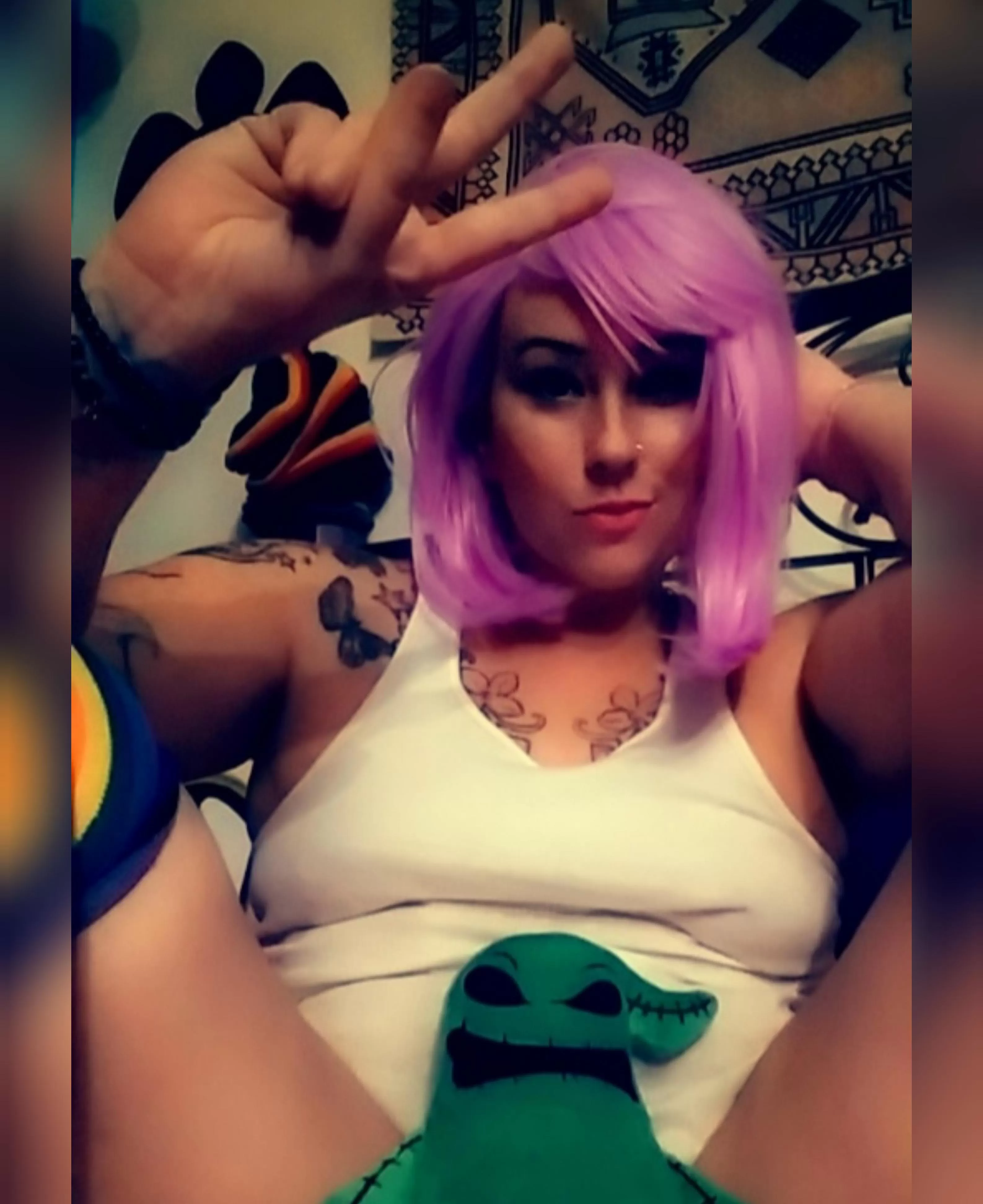 Milf page ‼️Only $5 right now and no ppv fees ever‼️hundreds of long and short vids💥multiple daily posting💕 FREE written dick rate🍆