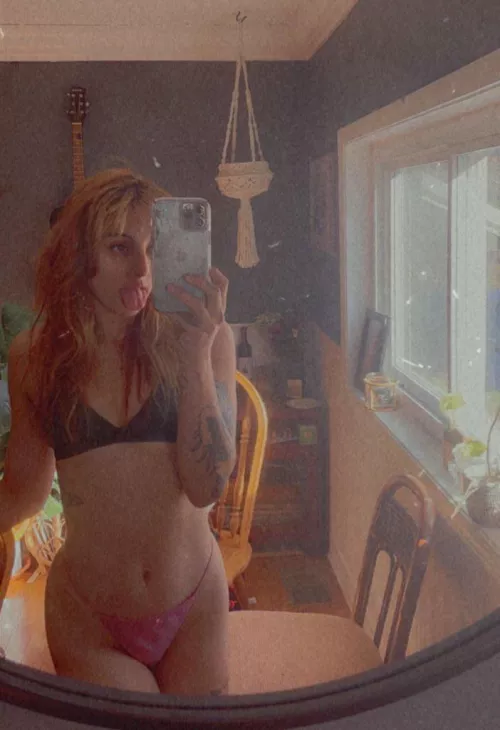 Milfy afternoon delight 😋 (25)