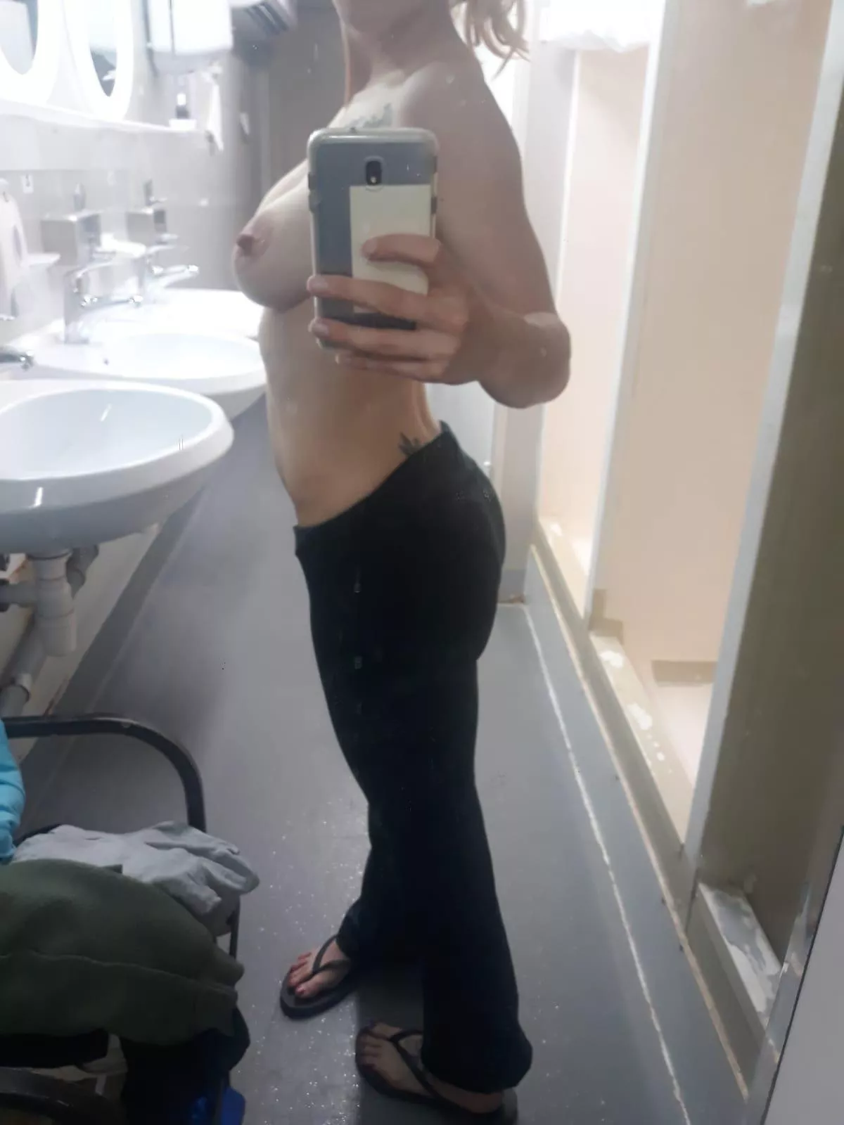 Military wife. First time showing. Chat and possible trade. Prefer military as well. Thanks.