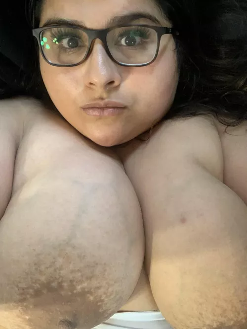 Milky milf Monday