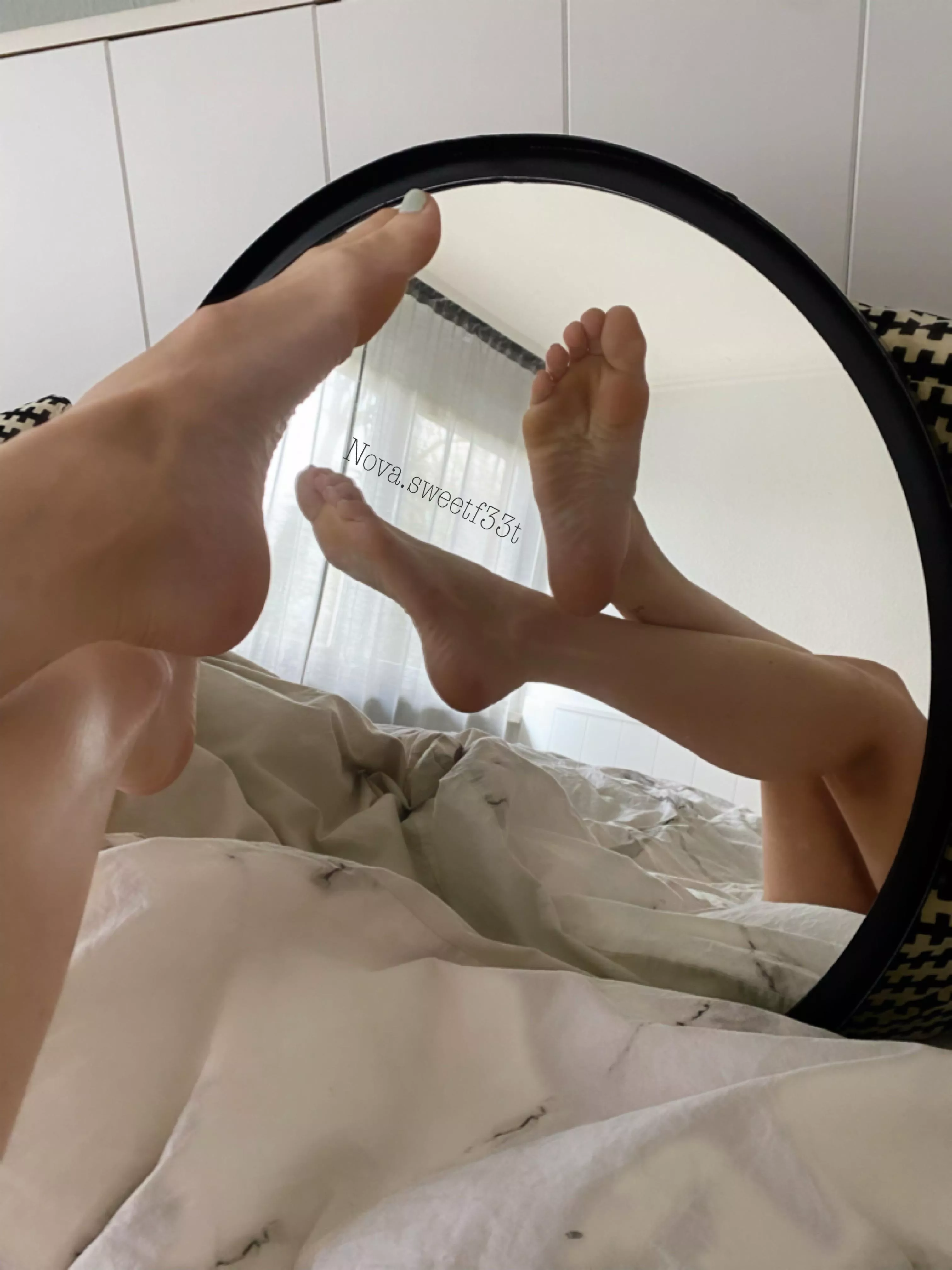 Mirror, mirror on the wall 👄