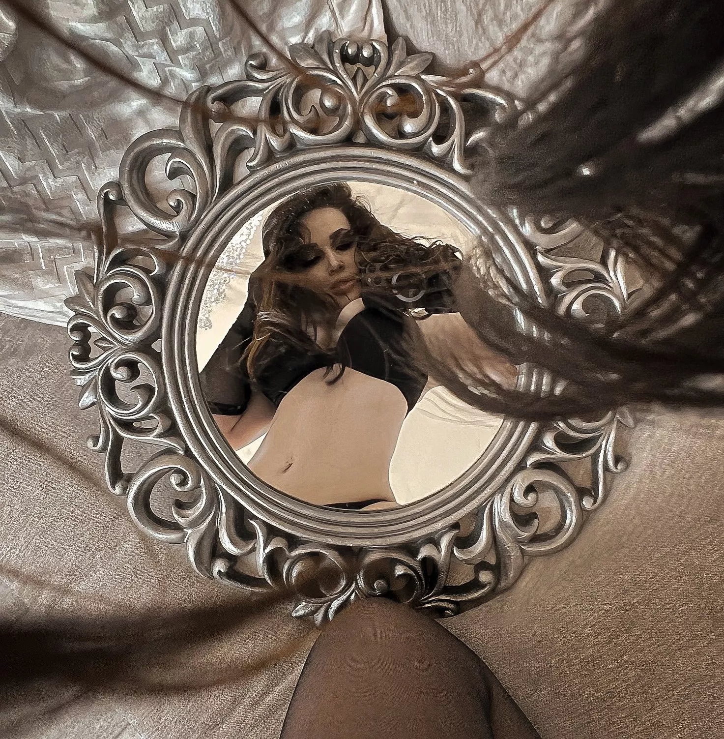 Mirror Reflection Mirror Reflection