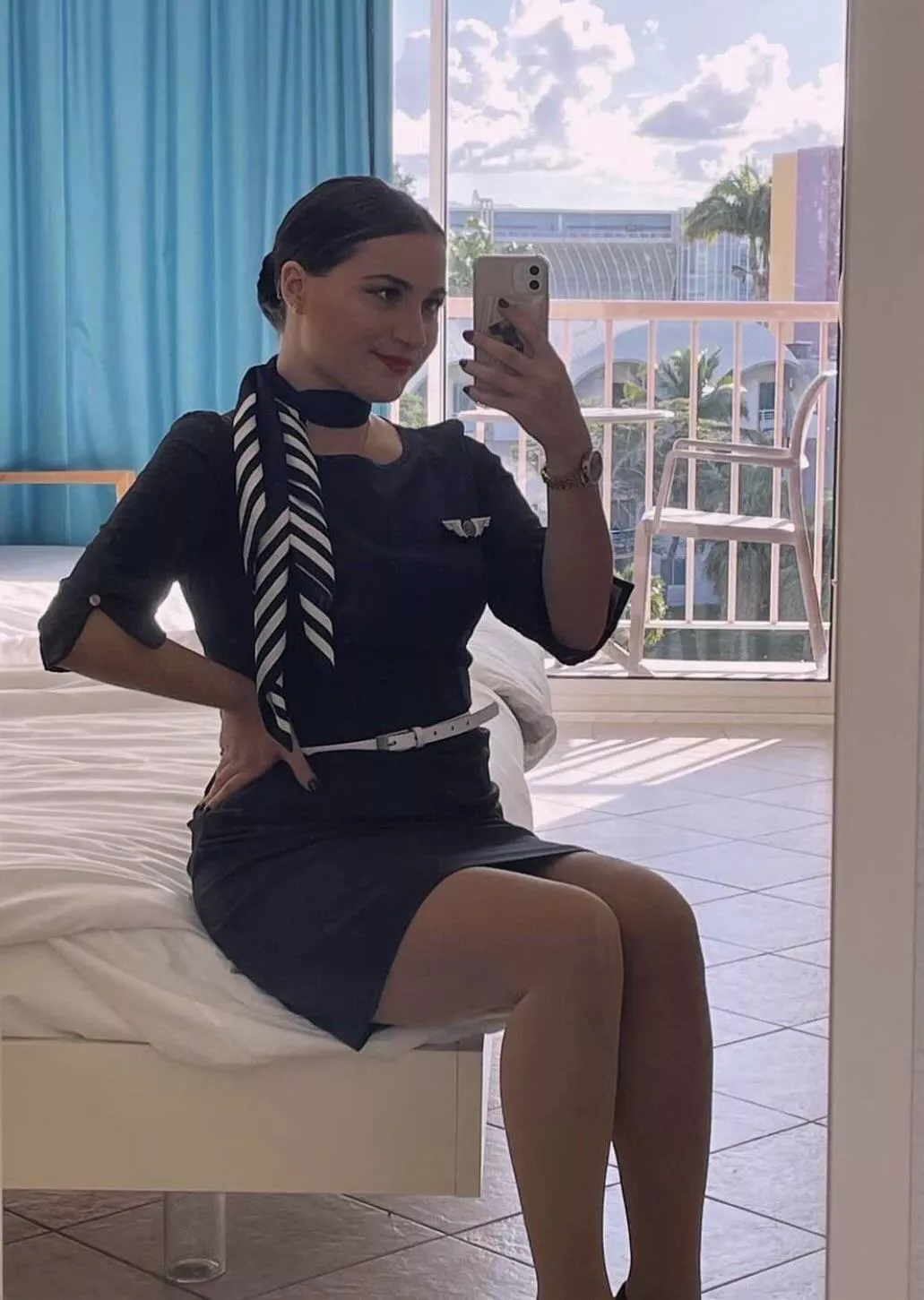 Mirror selfie? Why not… 🇫🇷