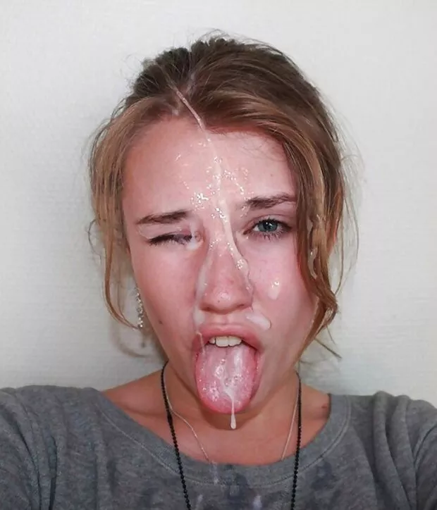 Missed her tongue by a little bit Missed her tongue by a little bit