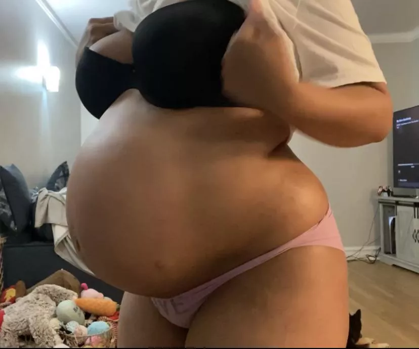 Missing my pregnant body have some customs I’d like to share are you interested 😉 DM me Missing my pregnant body have some customs I’d like to share are you interested 😉 DM me