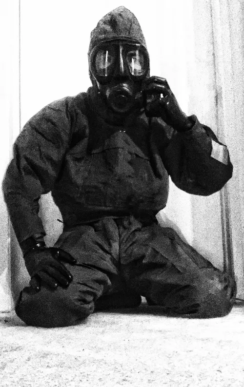 Mk III nbc suit, S6 gas mask