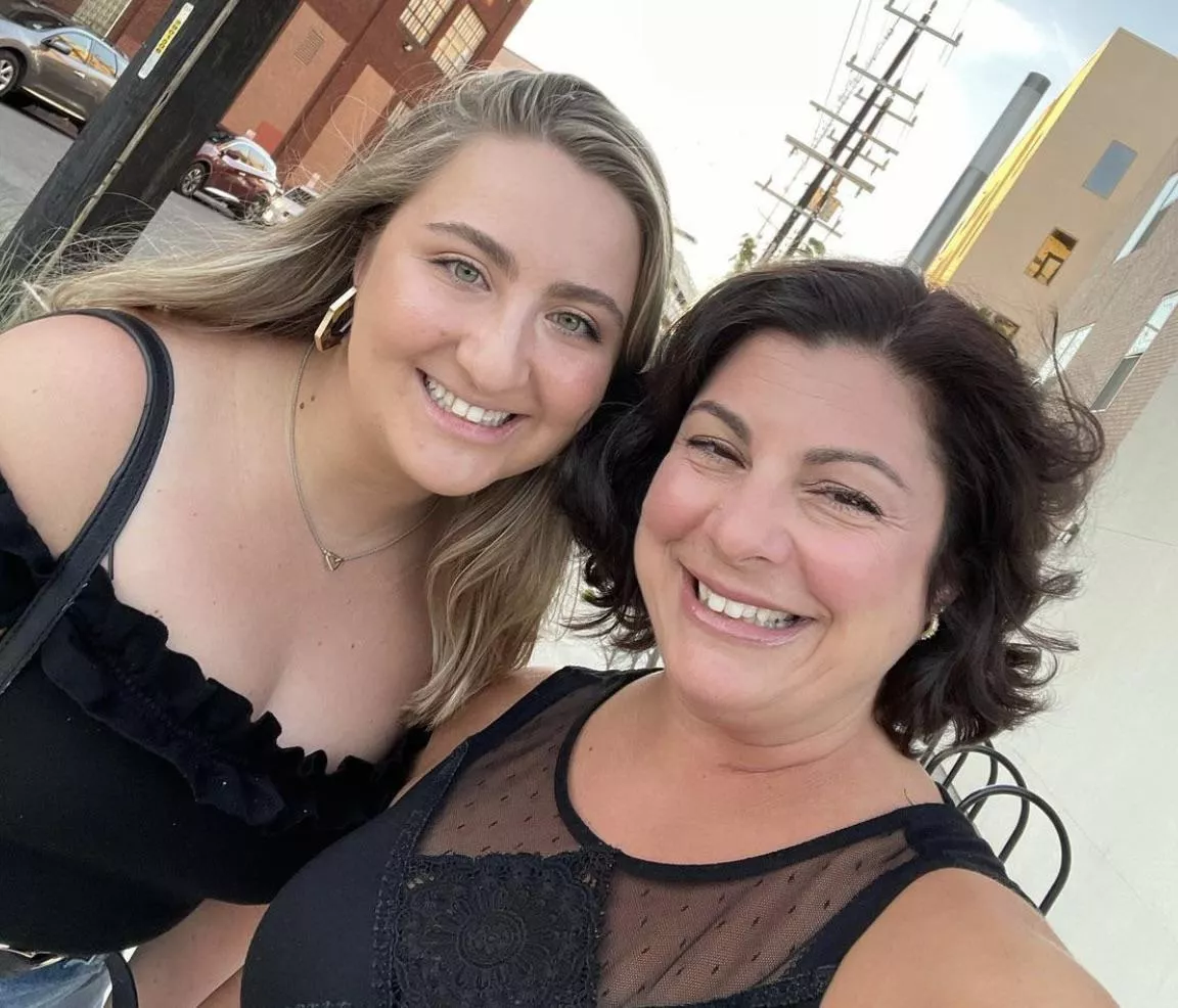 Mom or daughter?